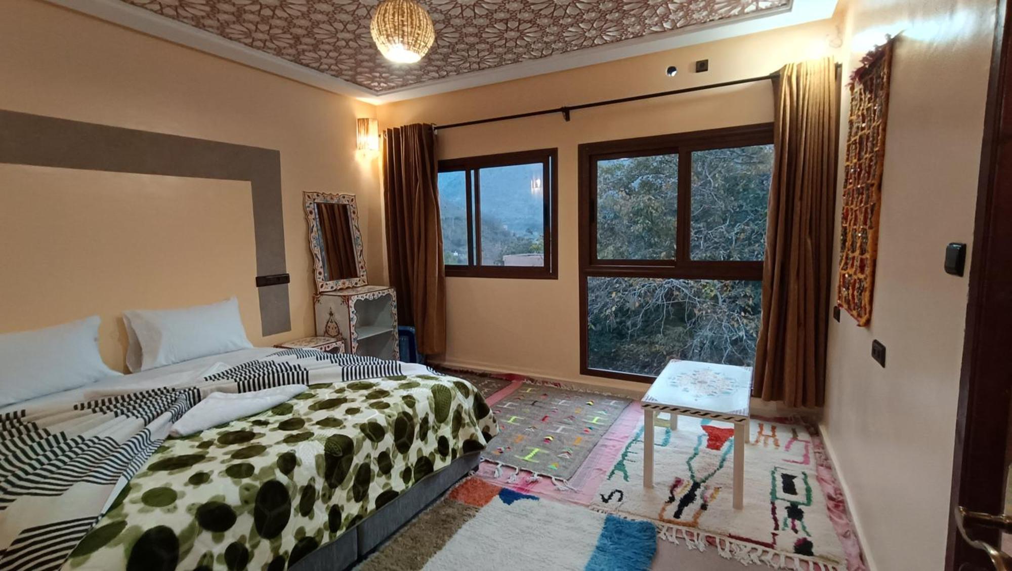 Riad Otos Views Имлил Екстериор снимка