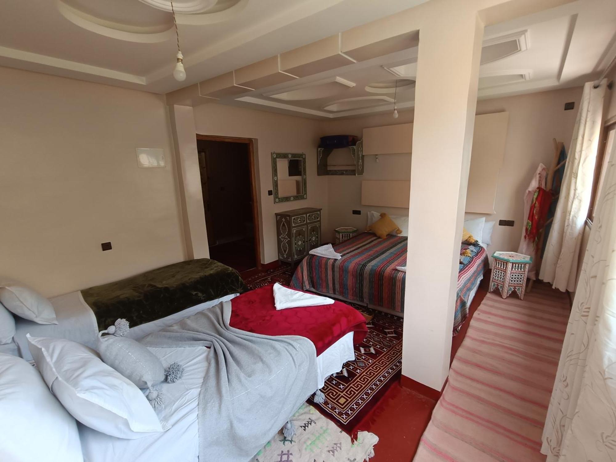 Riad Otos Views Имлил Екстериор снимка